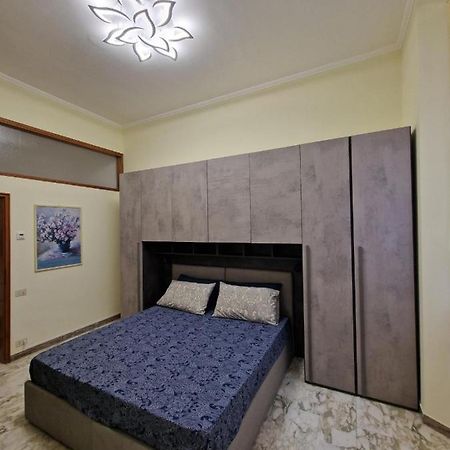Apartamento In Pieno Centro Storico Antico Quadrilatero Bolonia Exterior foto