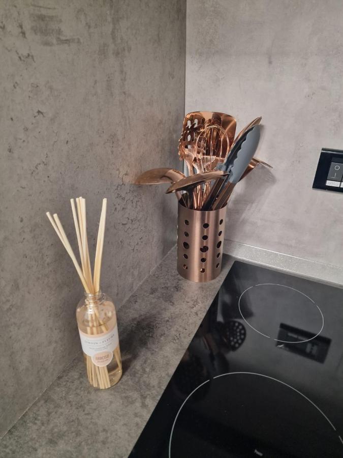 Apartamento In Pieno Centro Storico Antico Quadrilatero Bolonia Exterior foto