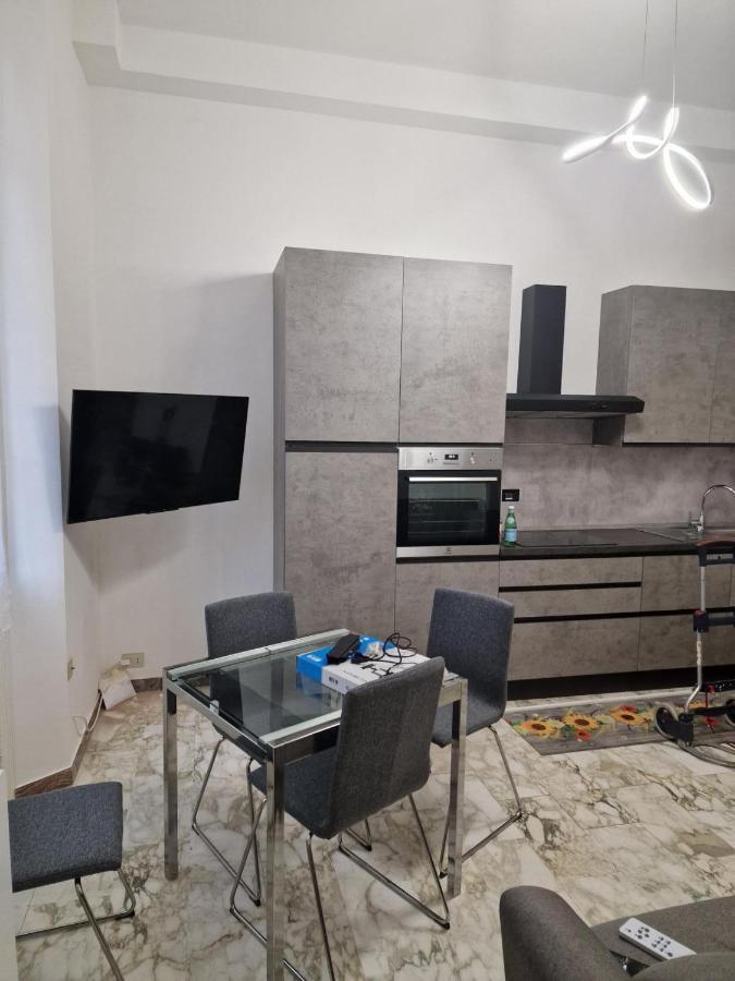 Apartamento In Pieno Centro Storico Antico Quadrilatero Bolonia Exterior foto