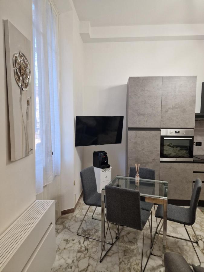 Apartamento In Pieno Centro Storico Antico Quadrilatero Bolonia Exterior foto